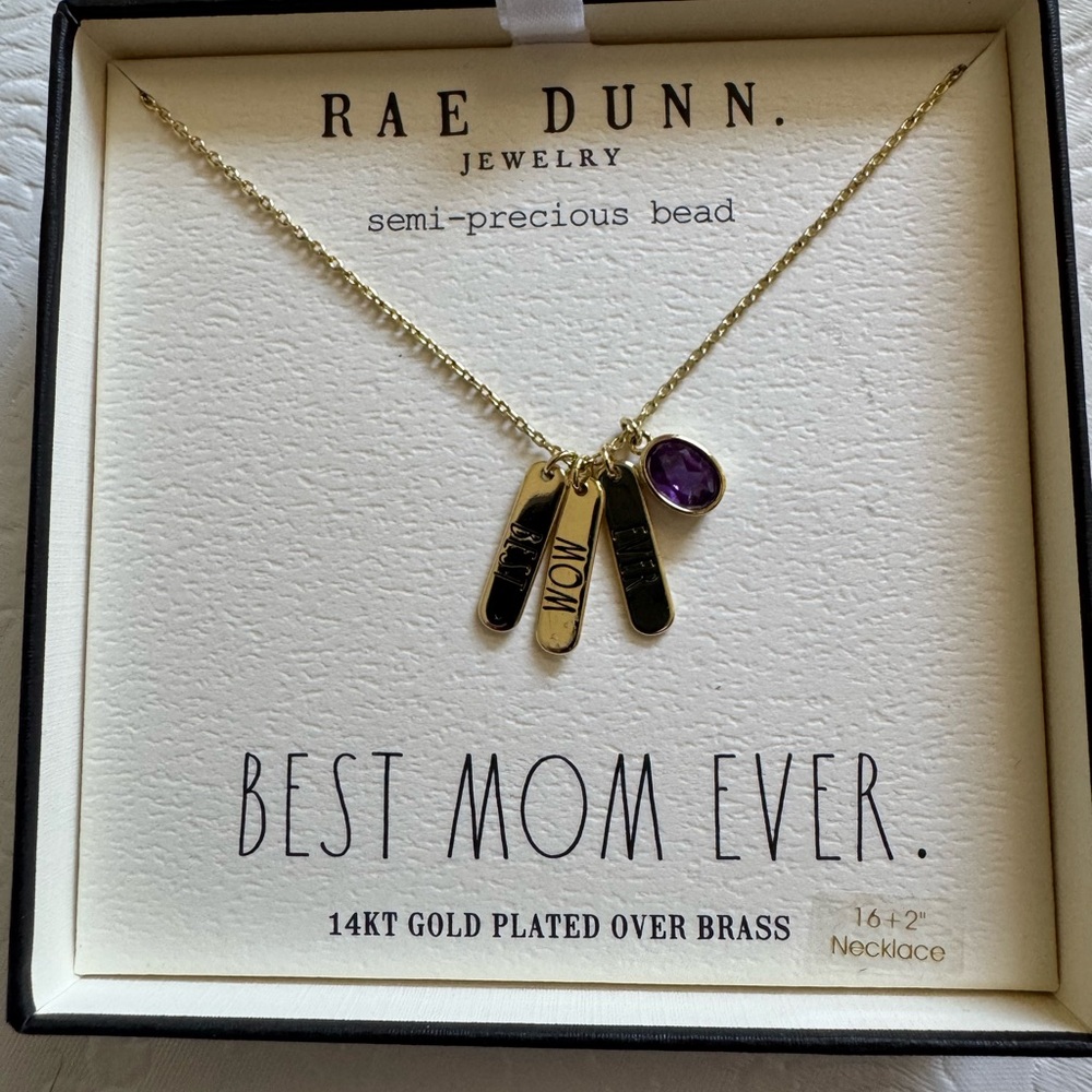 Rae Dunn Best Mom Ever Necklace